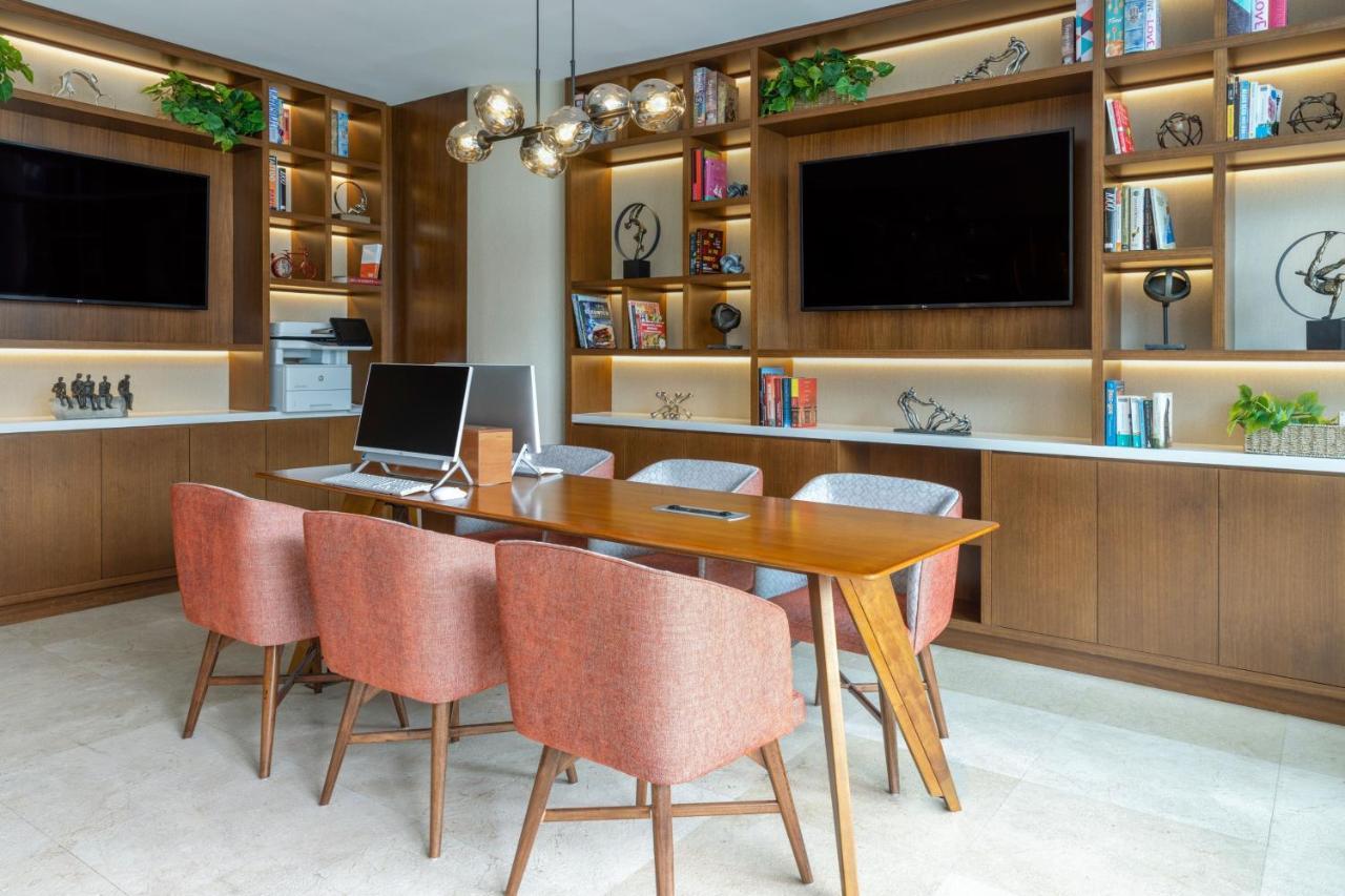 Marriott Executive City, Finisterre Hotel 5*